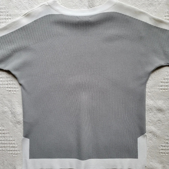 Mercer &  Madison Casual Neutral Short sleeve Rayon bland Top- Grey/White - Picture 4 of 10